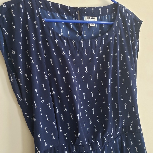 🔑 Navy blue key pattern dress🗝 - Picture 4 of 4
